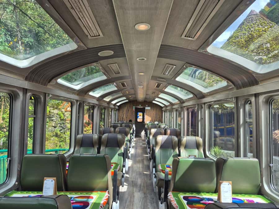 Machu Picchu: 1-day tour by Vistadome Panoramic train - What to bring and what stays behind