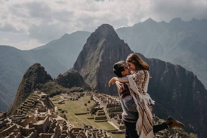 Machu Picchu Full Day Tour from Cusco - The train from Ollantaytambo to Aguas Calientes