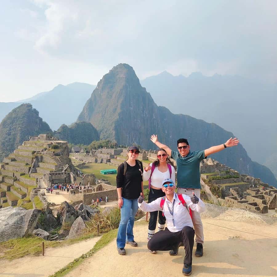 Machu Picchu: Tour Guide Service & Entrance Ticket Circuit-2 - Key points at a glance