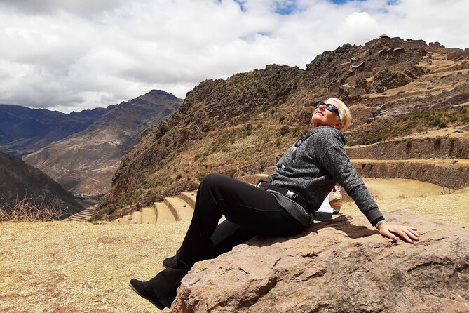 Machupicchu Guide Service - Plaza Manco Capac and the trip uphill