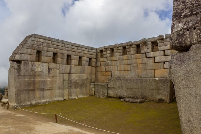 MachuPicchu Private Full Day Tour by Vistadome train from Cusco - Buffet lunch in Aguas Calientes