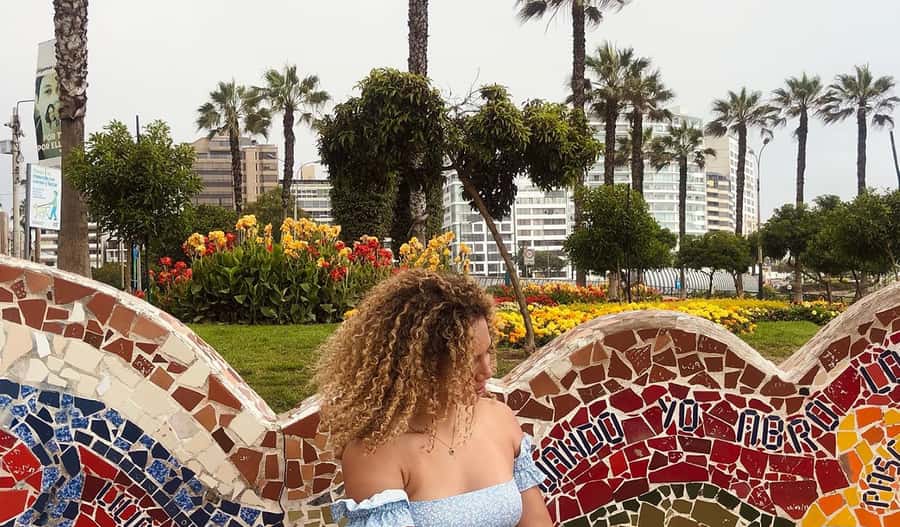 Miraflores & Barranco: Lima’s Modern and Bohemian Tour - Love Park and the story behind El Beso