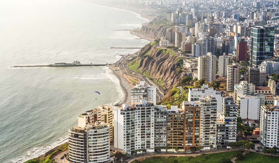 Miraflores & Barranco: Lima’s Modern and Bohemian Tour - Bajada de Baños provides the strongest finish