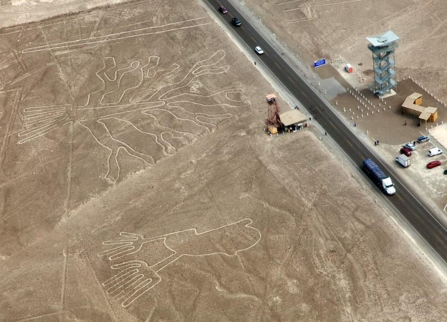 Nazca : Mirador of Nazca Lines - The metal Mirador and the Tree and Hands