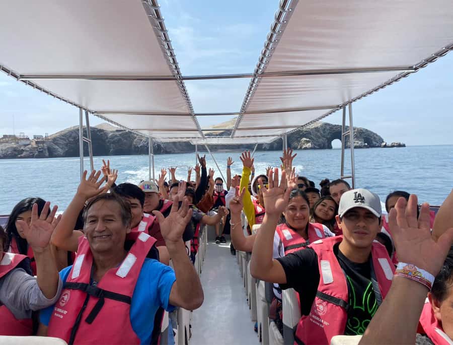 Paracas: Ballestas Islands Morning Boat Tour - First stop: El Candelabro on the Paracas Peninsula
