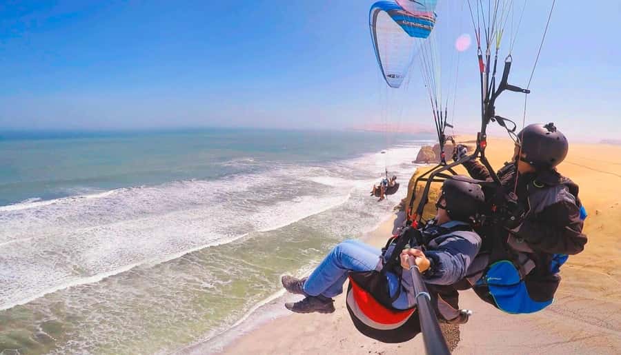 Paracas : Paragliding - Fly Like a Bird - How the launch point changes the view