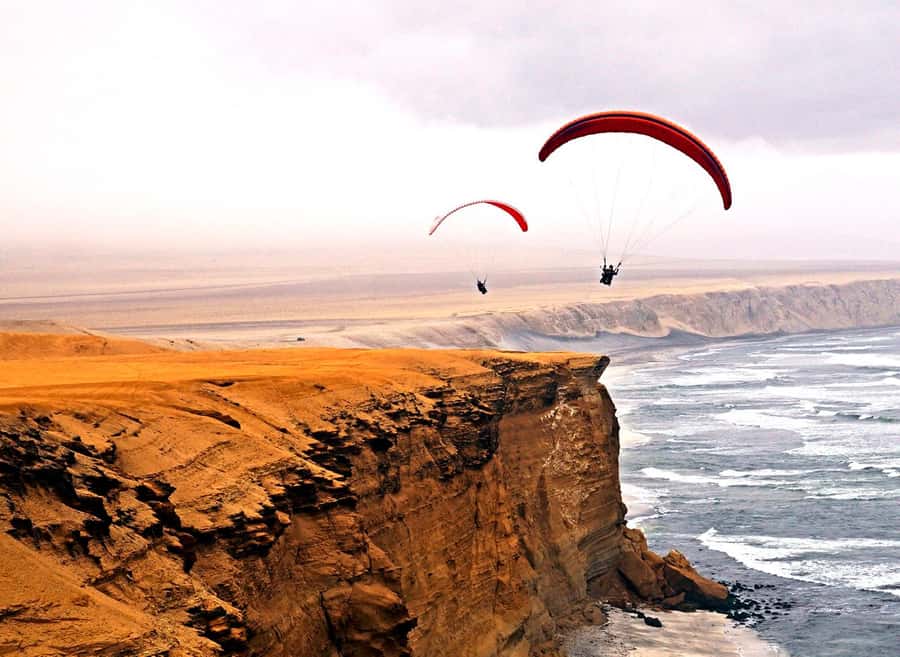 Paracas : Paragliding - Fly Like a Bird - What to bring and what to wear