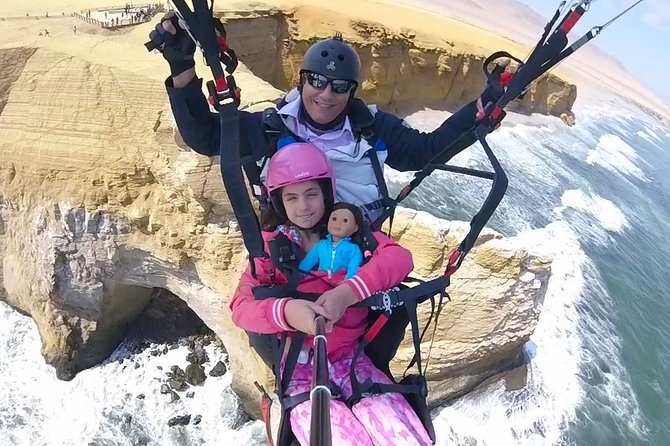 Paragliding Flight at Paracas National Reservation - What happens at Paracas National Reserve