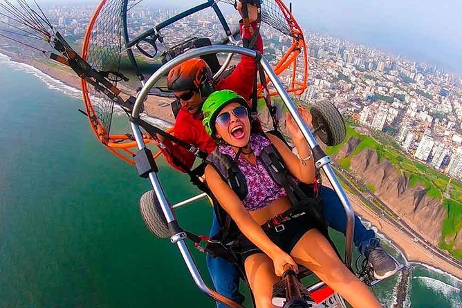 Paragliding in Lima - Costa Verde - Taking off from Magdalena del Mar