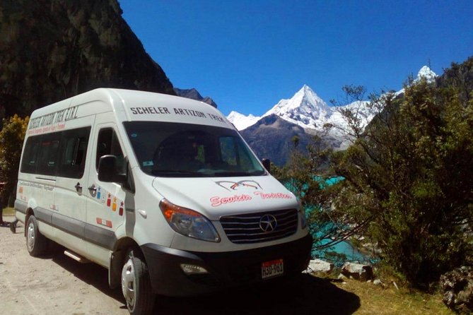 Parón Lake - Cordillera Blanca - The guide and group size