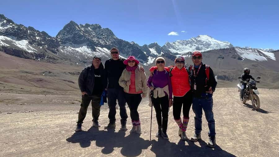 Peru in 5 days: Lima, Cusco, Machupicchu & Rainbow Mountain - Day 3: Machu Picchu by road, train, and mountain bus