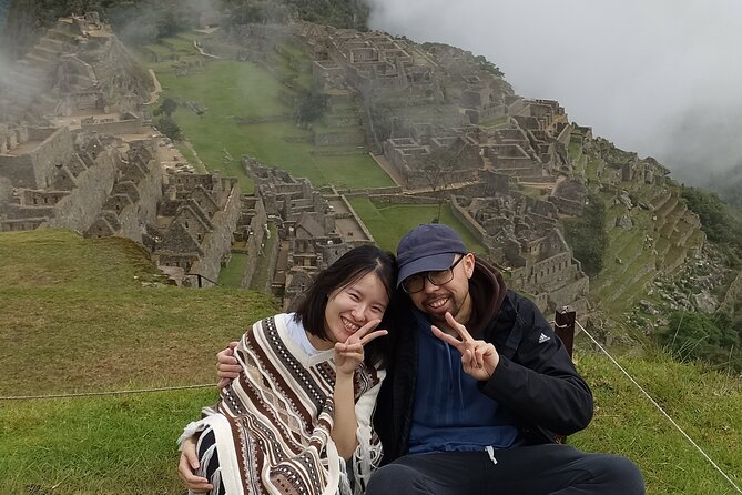 Private Tour Guide in Machupicchu from Aguas Calientes. - A guided visit built around photos and context