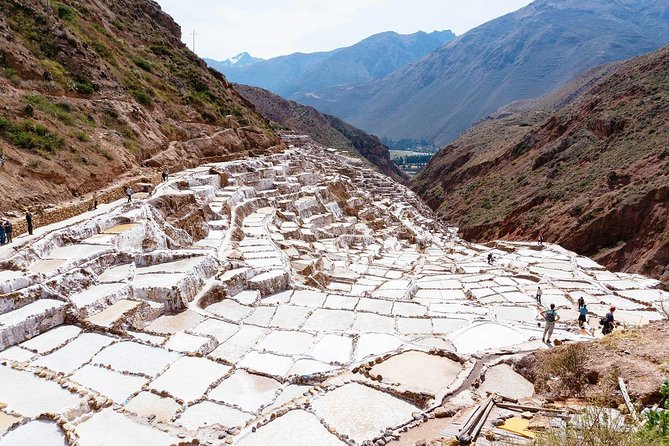 Private Tour Sacred Valley, Chinchero, Maras Moray, Ollantaytambo - Urubamba lunch: a needed pause with one important warning