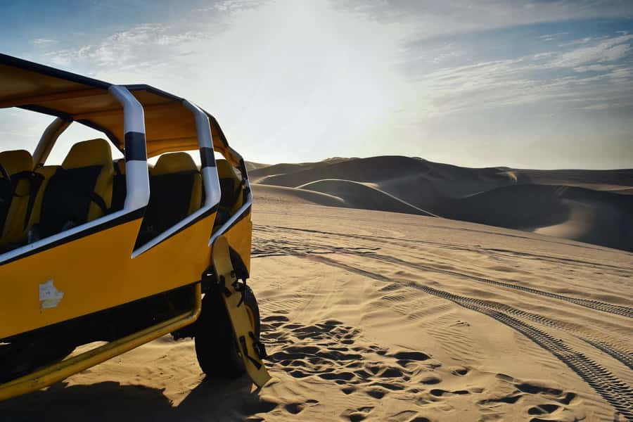 Pro Sanboarding or skiing in Huacachina from Lima - Day trip - Who will enjoy this day most