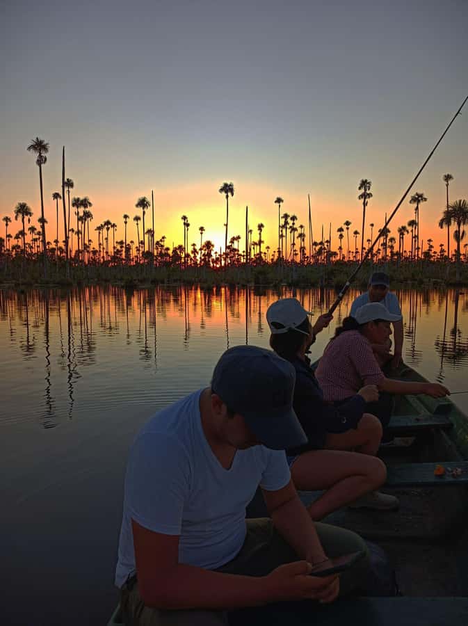 Puerto Maldonado: Lake Yacumama sunset and piranha fishing - Reaching the lake and boarding the boat