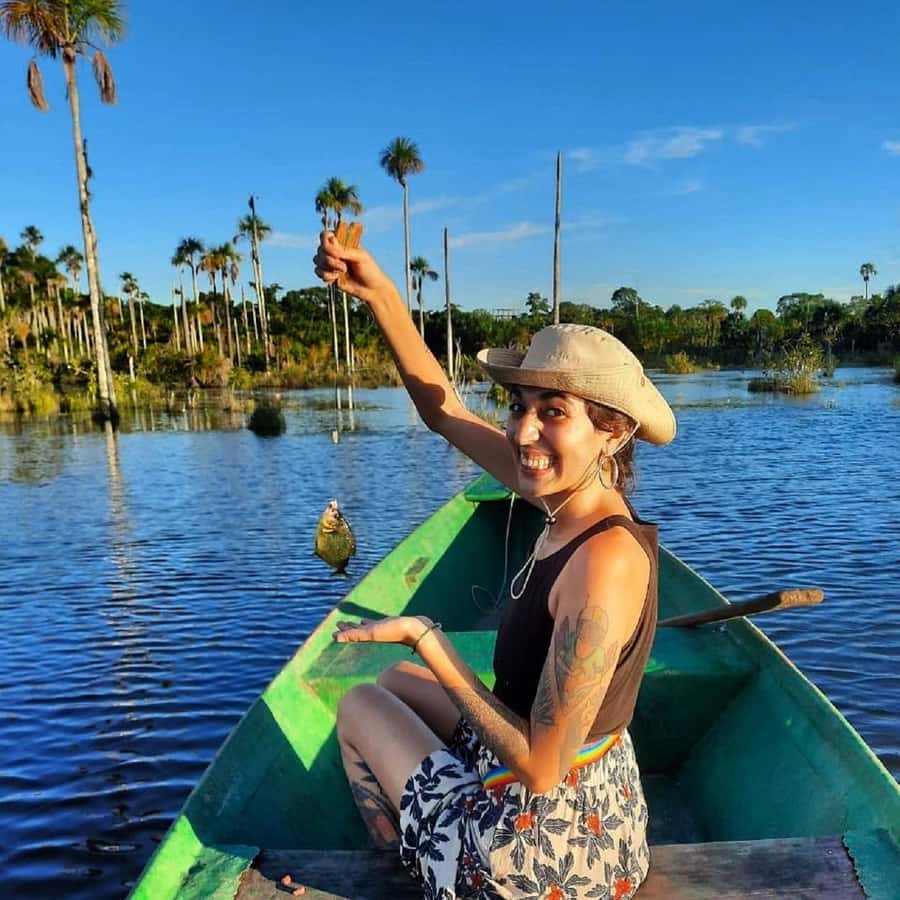 Puerto Maldonado: Lake Yacumama sunset and piranha fishing - Searching for black caimans after dark