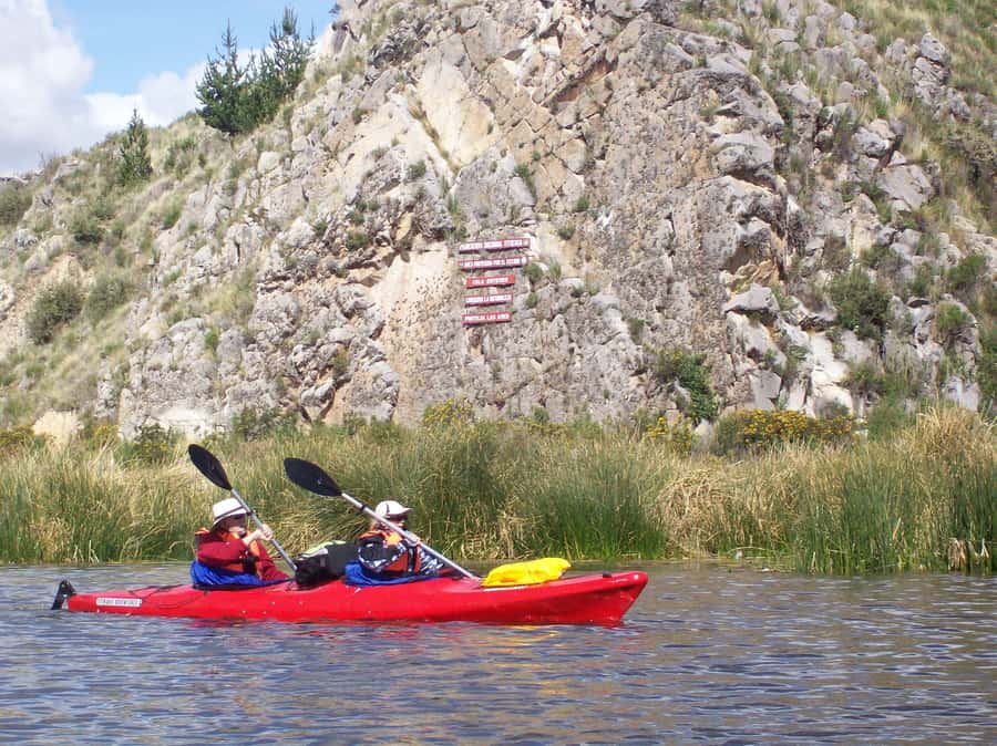 Puno: 2-day Uros Kayak Tour with Homestay at Amantani Island - Group size, guide language, and transport