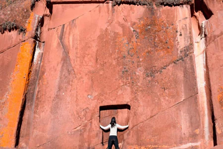 Puno: Chucuito, Aramu Muru, and Juli Day Trip - Waru Waru Andinos, farming against the frost
