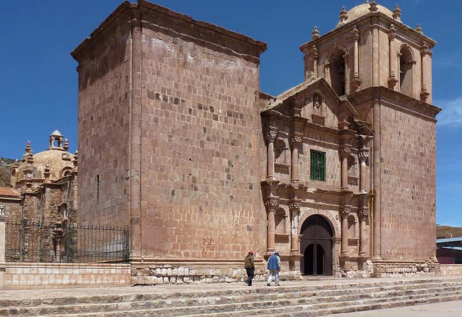 Puno: Route Of The Sun to Cusco with Lunch and Ticket Option - The bus ride, guide, and hotel arrival in Cusco