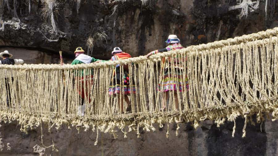 Queswachaka : Tour Inca bridge - The 4:00 a.m. pickup from Cusco