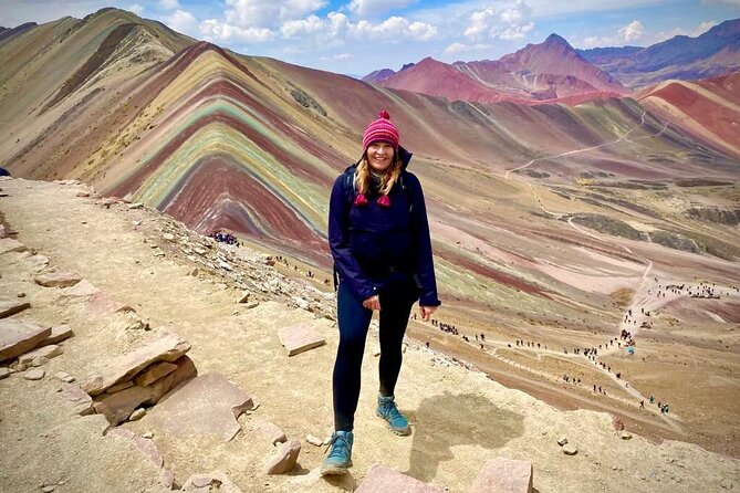 Rainbow Mountain Beat-the-Crowd: 7 AM Departure (Small groups) - Renting a horse near the mountain
