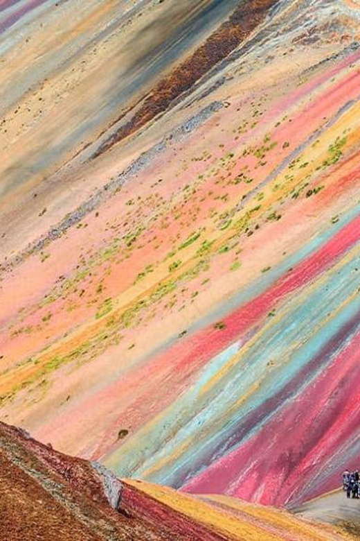 Rainbow mountain horseback riding tour + Buffet Lunch - What to pack for the six-hour outing