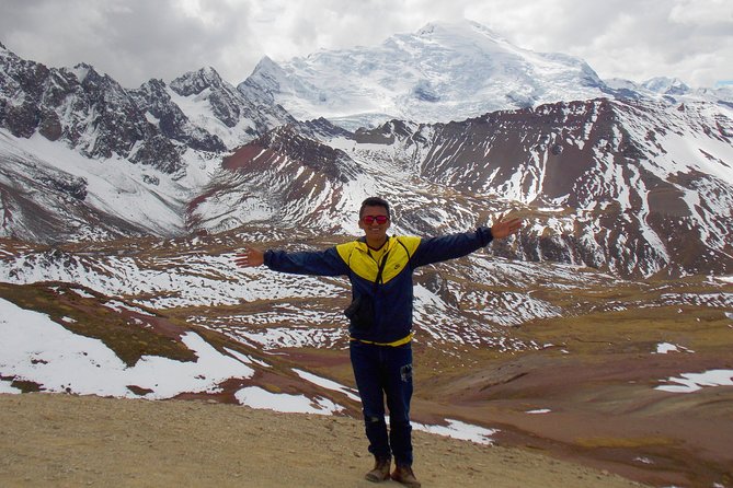 Rainbow Mountain in Cusco Full Day Tour - The Rainbow Mountain viewpoint and its 40-minute pause