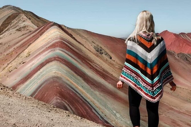 Rainbow Mountain Tour - The summit and views toward Ausangate