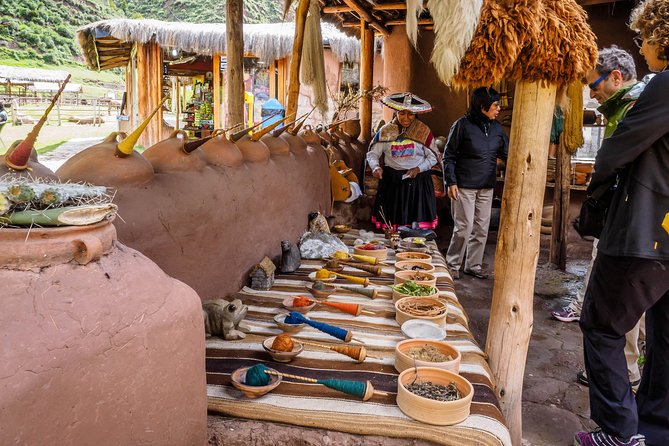 Sacred Valley and Machu Picchu Tour in 2 days with Peru Vip - Awana Kancha and the first Andean views