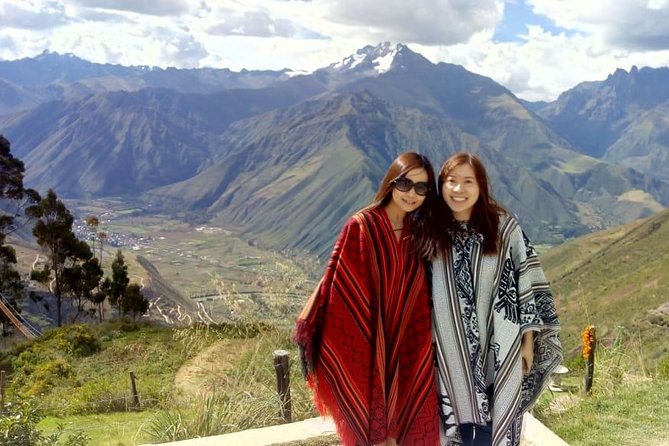 Sacred Valley - Pisac and Ollantaytambo day tour - The road to Urubamba and the lunch choice