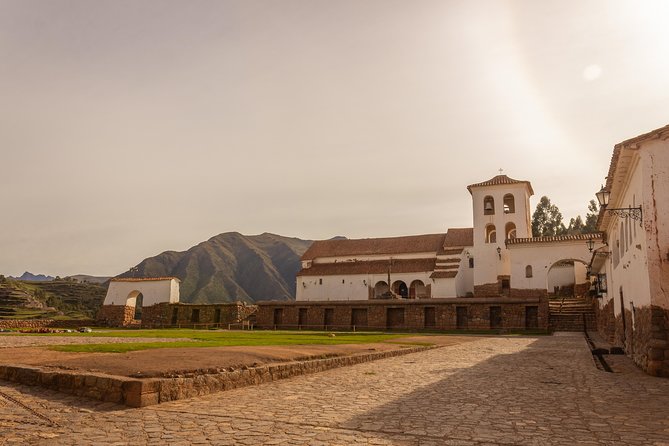 Sacred Valley - Pisac and Ollantaytambo day tour - Guides, pace, and group dynamics