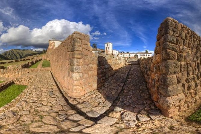 Sacred Valley with Peru Vip : Pisac, Ollantaytambo and Chinchero - Guide Style, Photos, and the Pace of Explanations