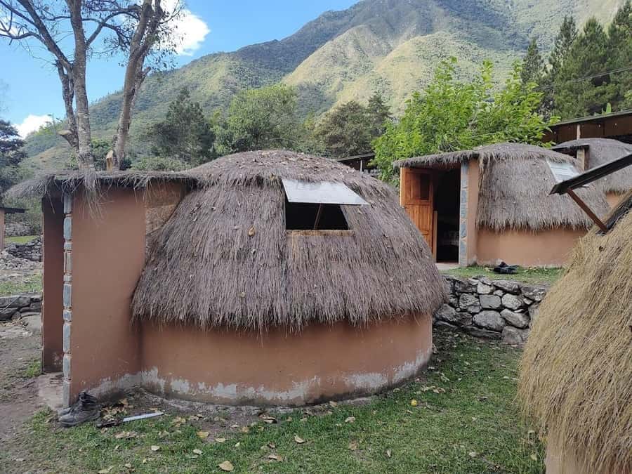 Salkantay trek to Machu Picchu – 5D/4N – Premium - Day 4: Lucmabamba, Llactapata, and the walk to Aguas Calientes
