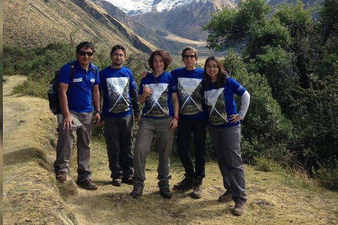 Salkantay Trek to Machu Picchu in 4 days - The guides and group size