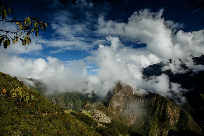 Short Inca trail to MachuPicchu || 2days - 1nigth || - Day 2: Machu Picchu before the crowds build