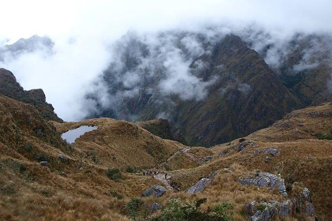 Small Group: 4-Day Inca Trail Trek to Machu Picchu - Day 1: Km 82, Patallacta, and the first camp