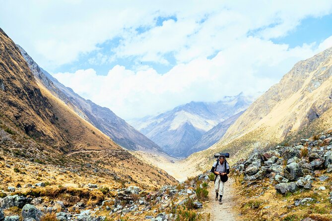 Small Group 5 Days Salkantay and Machu Picchu by Llactapata Tour - Day 3: Coffee, cacao, and the farms of Lucmabamba