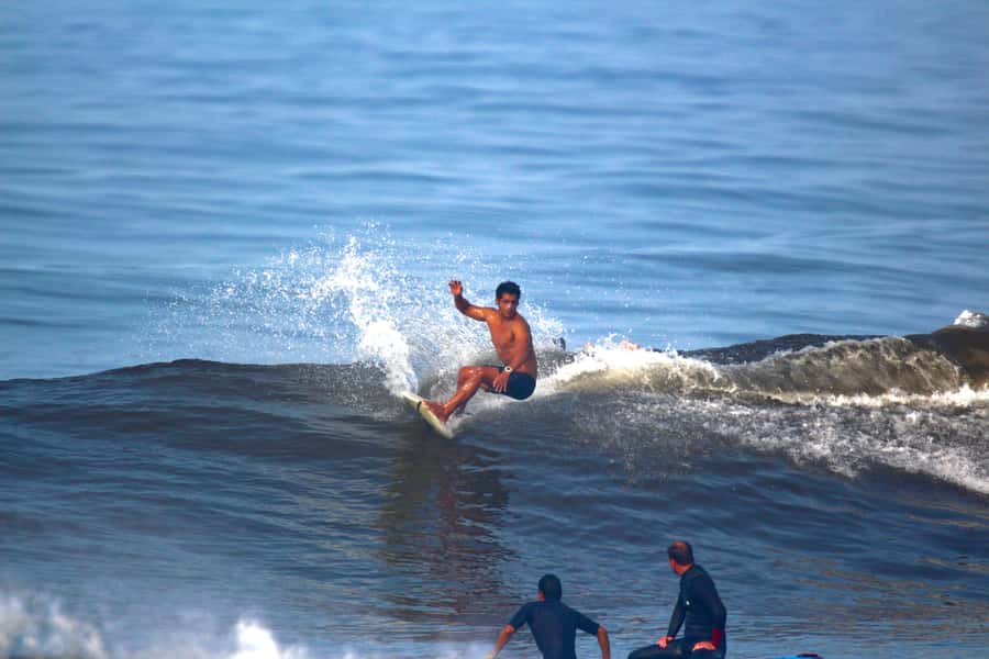 Surfing experience in Lima - Why the new equipment matters