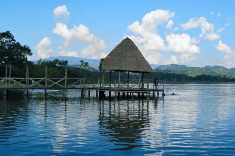 Tarapoto: Full-Day to Laguna Azul (Blue Lake) - El Sauce - Arriving in Sauce and taking to the water