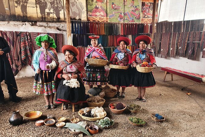 The Textile Workshop Experience in Cusco Region - Shopping for textiles and leather goods