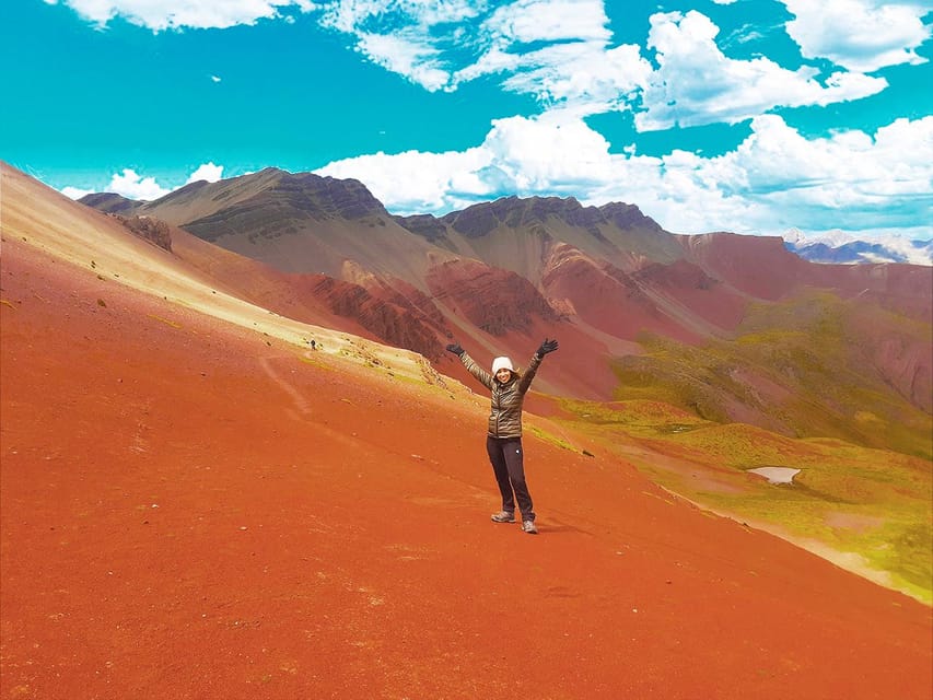 Tour de un día a la Montaña del Arco Iris y el Valle Rojo - Reaching the 5,036-meter Rainbow Mountain