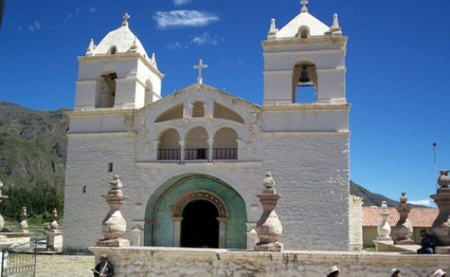 Tour Fullday Colca Canyon with Breakfast and Typical Lunch - Cruz del Cóndor and the canyon rim