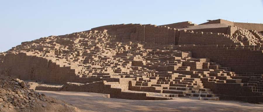 Tour Huaca Pucllana: Pyramids and Pre-Columbian Antiquity - Small groups offer a better look at the pyramids