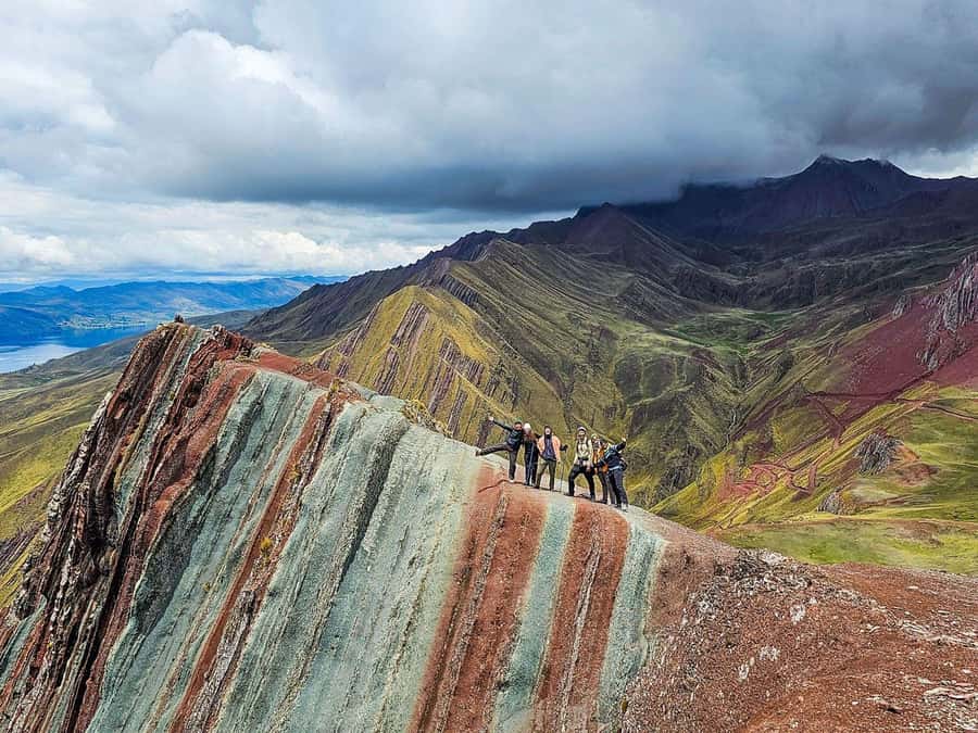 Tour Pallay Punchu Trek Full Day - The two-hour climb to the colored summit