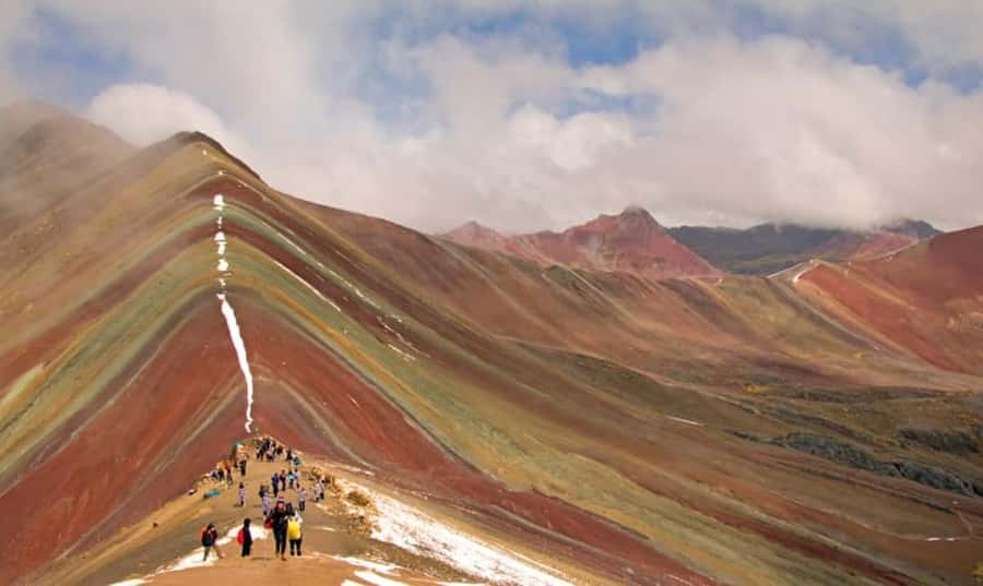 Tour Rainbow Mountain - Breakfast in Cusipata breaks up the long ride