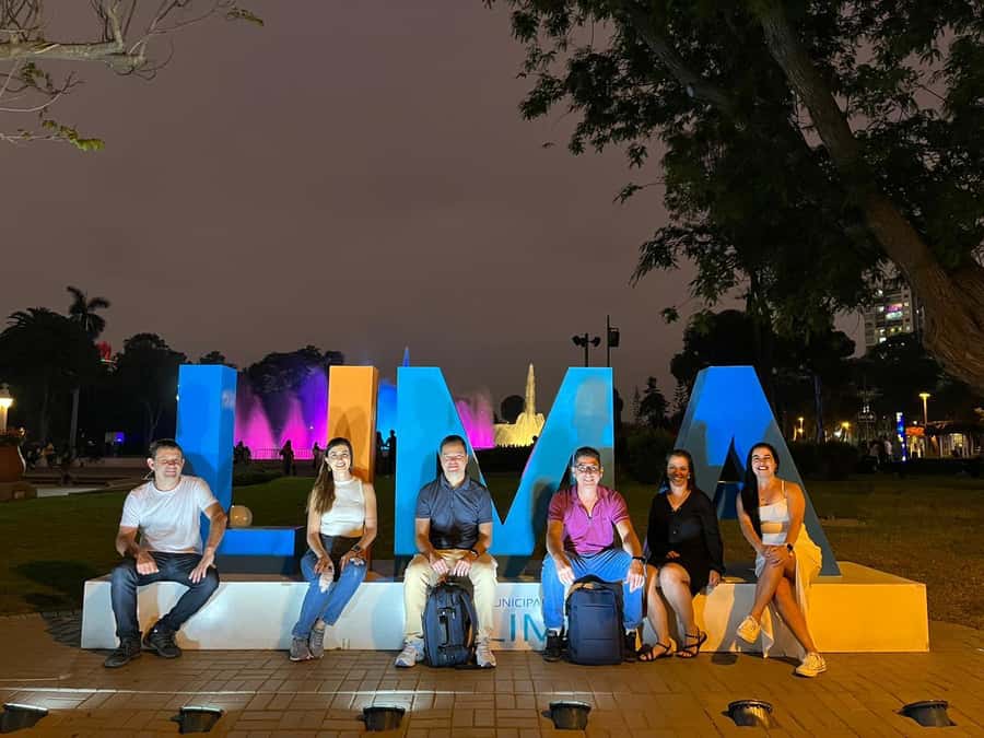Tour to the magical water circuit with dinner and dance show - A Guided Look at Lima Before Dinner