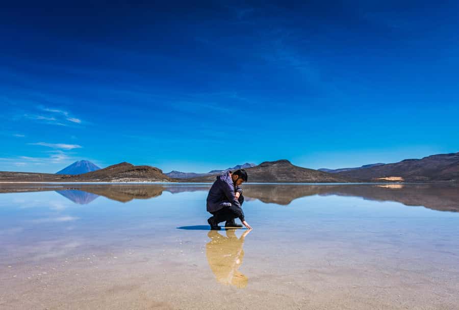 Tour to the Salinas Lagoon and National Reserve in Arequipa - Crossing the Salinas salt flats