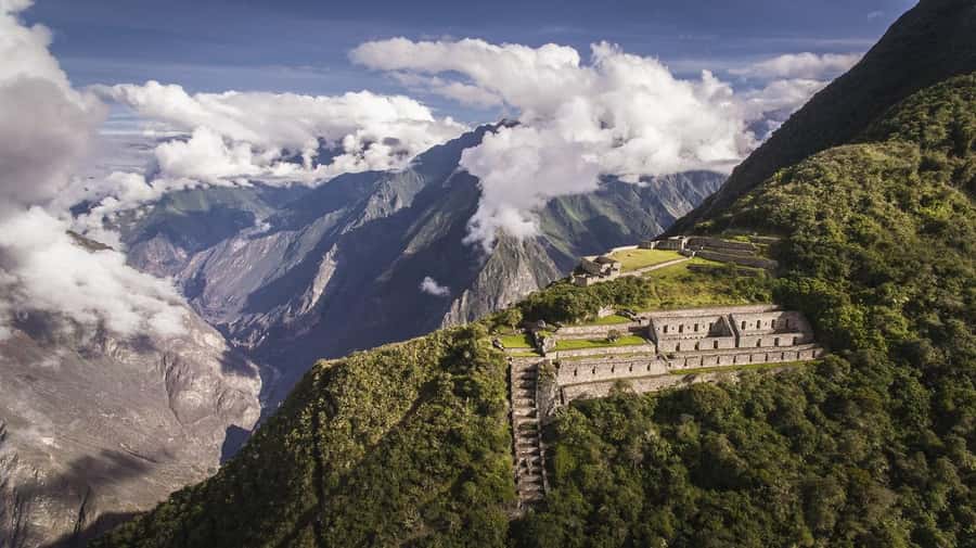 Trek to Choquequirao 4 days - Day one: from Cusco to the Capuliyoc Viewpoint