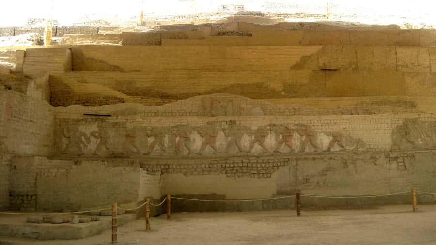 Trujillo: El Brujo Complex Archaeological Tour with Tickets - Walking around Huaca Cao Viejo