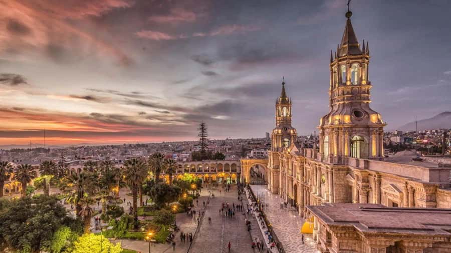 Walking tour through the Historic Center of Arequipa - Crossing toward the Chili River and volcano views